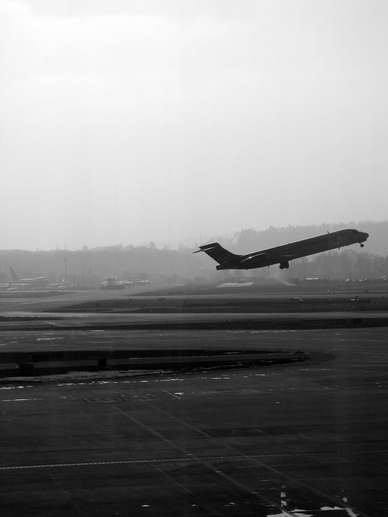 MGB Aviation Aereo in decollo — MGB Aviation